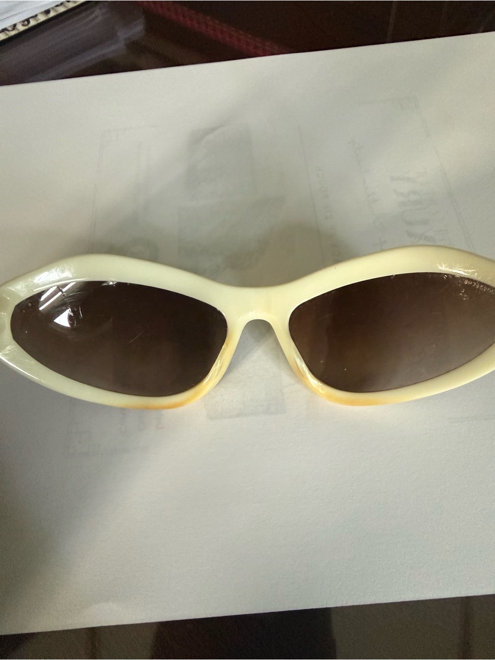 Vintage Prada white cat eye sunglasses - Picture 5 of 6